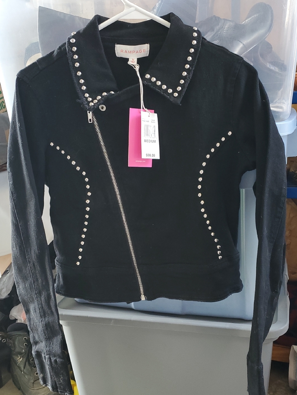NWT RAMPAGE SIZE M WOMENS BLACK STUDDED DENIM JEAN JACKET - Picture 1 of 8